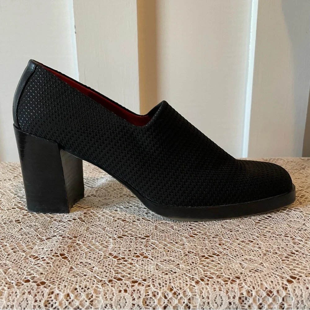 Donald Pliner Black Slip On Stacked Block Heels Shoes 9.5 NARROW